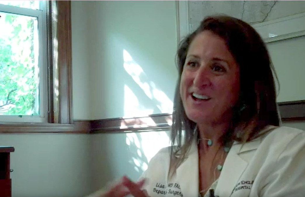 Lisa Ferzoco, MD smiling